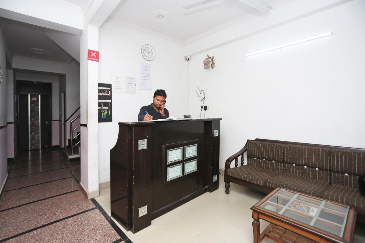 OYO 8253 Golden Heights Hotel New Delhi Eksteriør billede